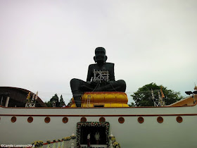 Wat Bophud sitting monk statue ceremony