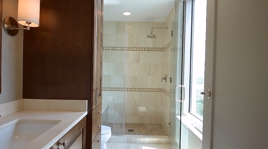 Tour 4242 Broadway, San Antonio vs. 27 Interior Design Photos