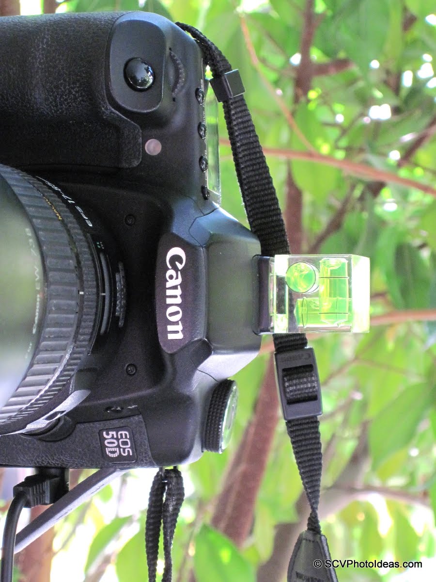 Hot Shoe 3-Axis Spirit / Bubble Level on Canon EOS 50D - vertical closeup II