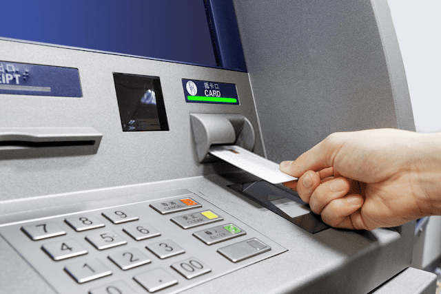 ATMs And Wallets 4- أجهزة الصراف الآلي والمحافظ 4- أجهزة الصراف الآلي والمحافظ
