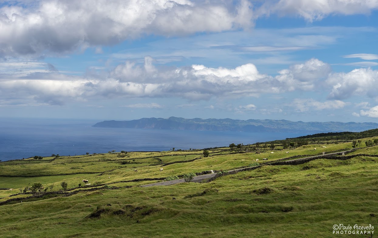 Vista para a ilha de São Jorge 