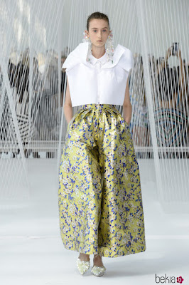 Pantalones anchos de moda Pantalones anchos de moda