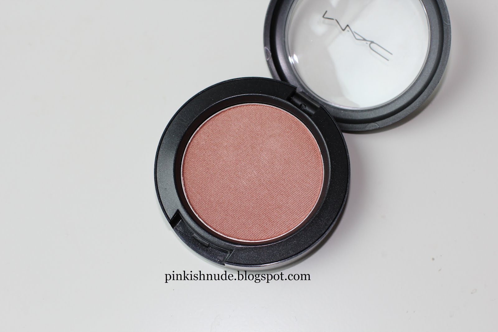mac powder blush margin frost