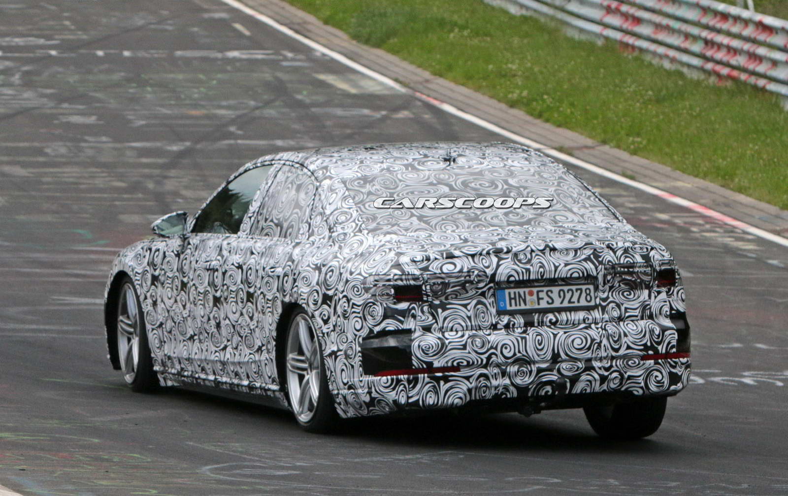 2018-Audi-A8-9.jpg