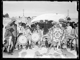 Concurso de cometas en playa Ramirez en el año 1916
