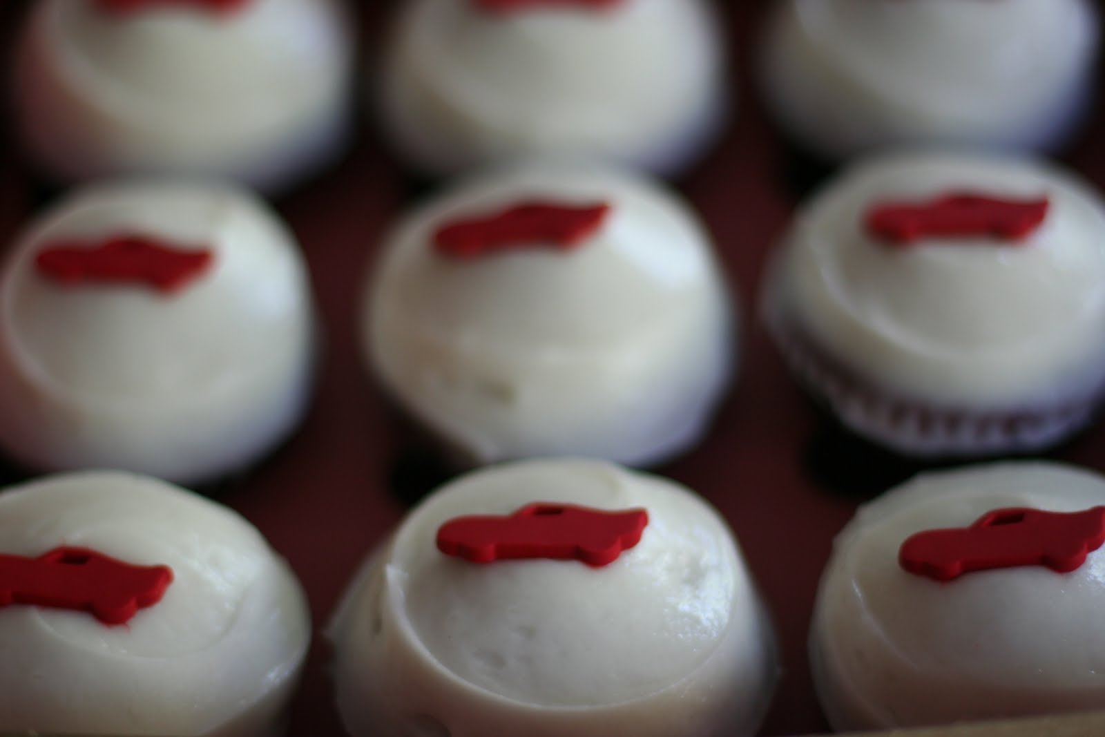 get allergy wise Restaurant review Sprinkles Vegan Red Velvet Cupcakes