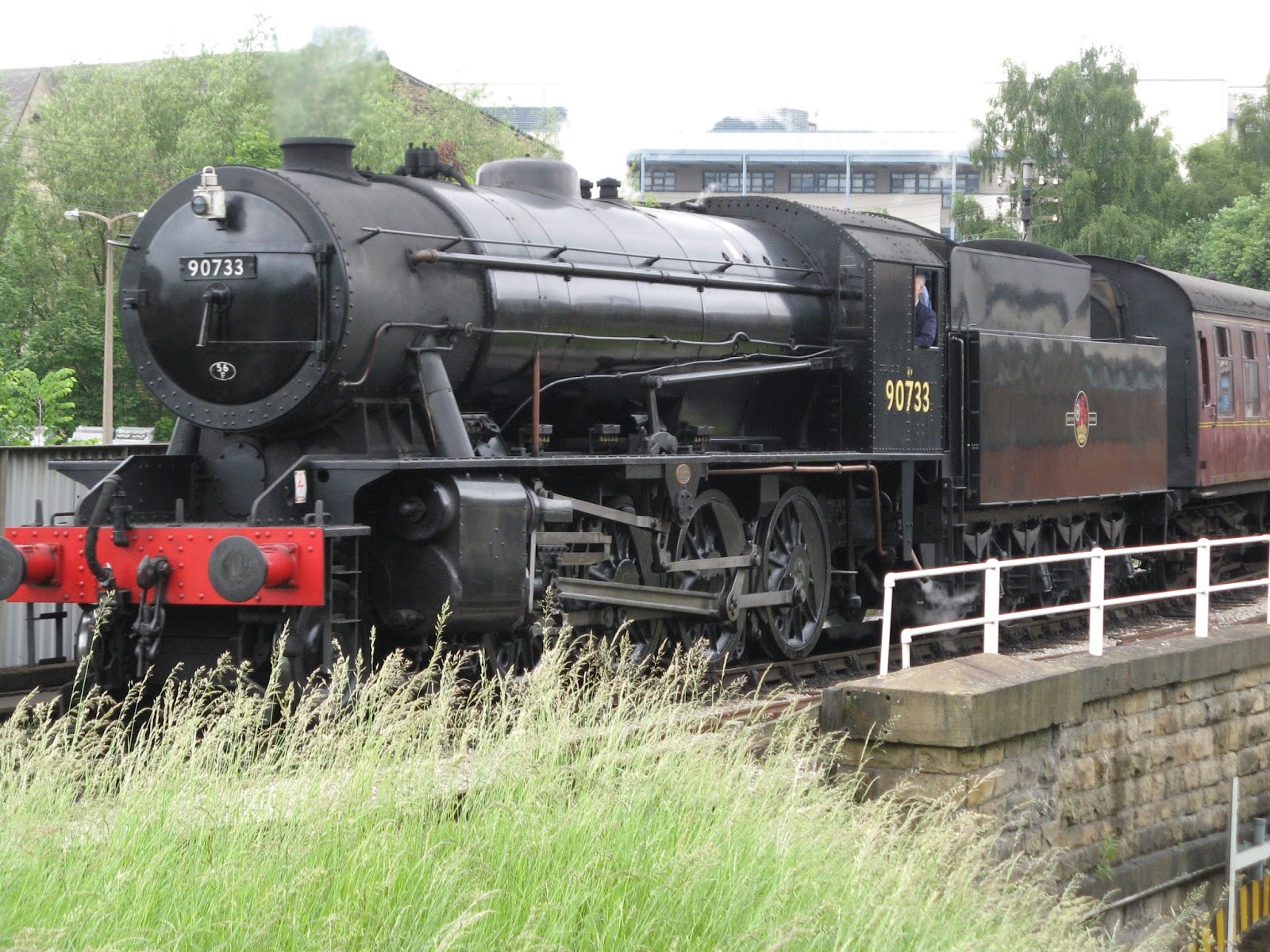 Steam Memories: Robert Riddles Austerity class 2-8-0 90733 a study