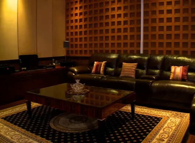 Hunian Elegan Dalam Balutan Art Deco  Hunian Elegan Dalam Balutan Art Deco