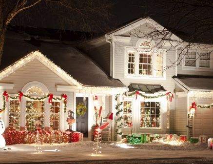 outdoor lighted Christmas decorations 