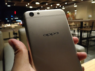 Sisi Belakang Oppo F3 Plus