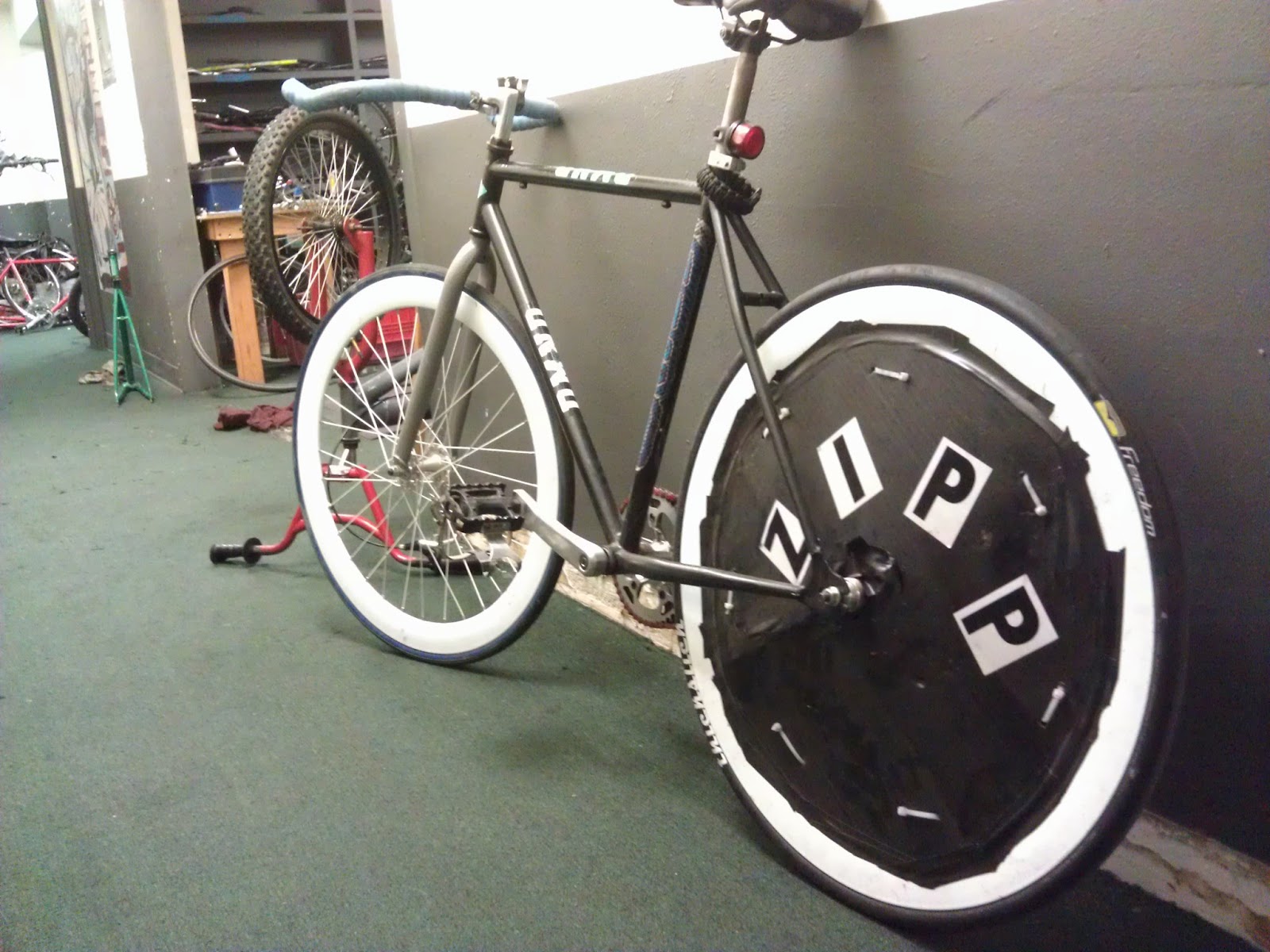 661Fixed: rare disc wheel