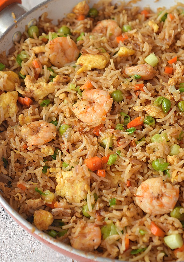 A close look of best shrimp fried rice with peas,carrots and sauces