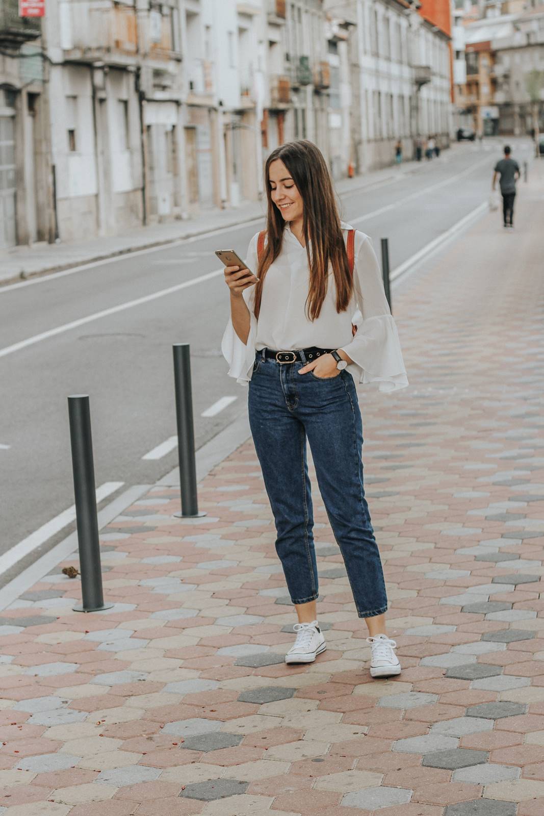 outfit_mom_jeans_white_zaful_shirt_converse_all_star