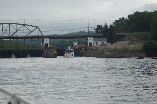 GLORY DAYS ON THE GREAT LOOP: CHANGE OF PLANS, GUEST, NIGHTMARE IN LOCK 13!
