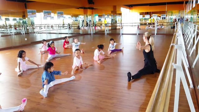 ROCKSTAR GYM MINES KELAS MENARI, BELAJAR BERENANG, BELAJAR BALLET DAN GYM UNTUK ANAK ROCKSTAR GYM MINES KELAS MENARI, BELAJAR BERENANG, BELAJAR BALLET DAN GYM UNTUK ANAK