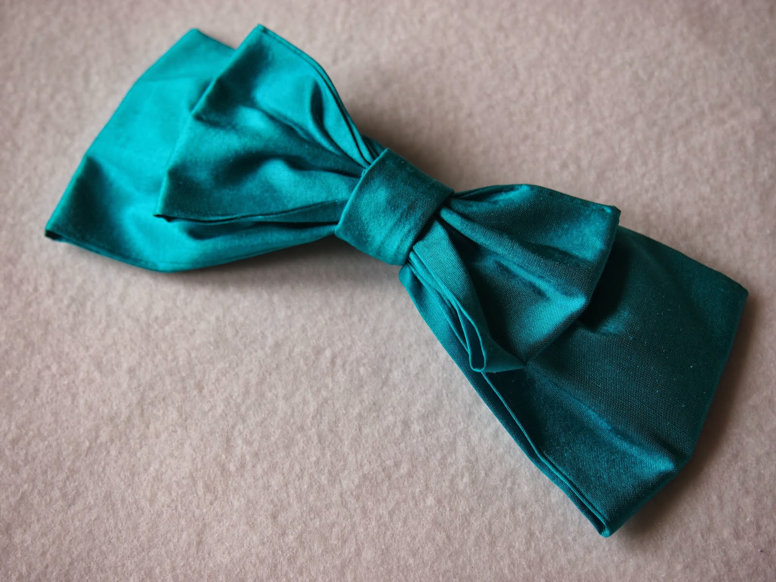 Nightingale & Dolittle How to make a bow fascinator