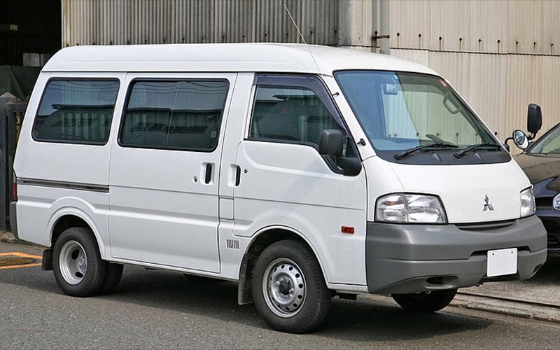 2010 mitsubishi express