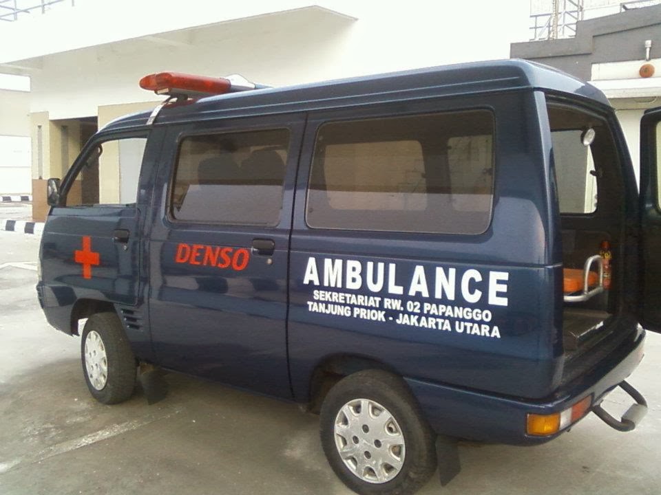 Rw 02 Papanggo Mobil Ambulance Jenazah Gambar