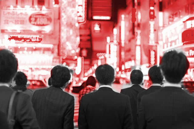 Trabajar como chinos o japoneses?