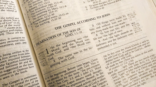 Bible opened to John chapter 1