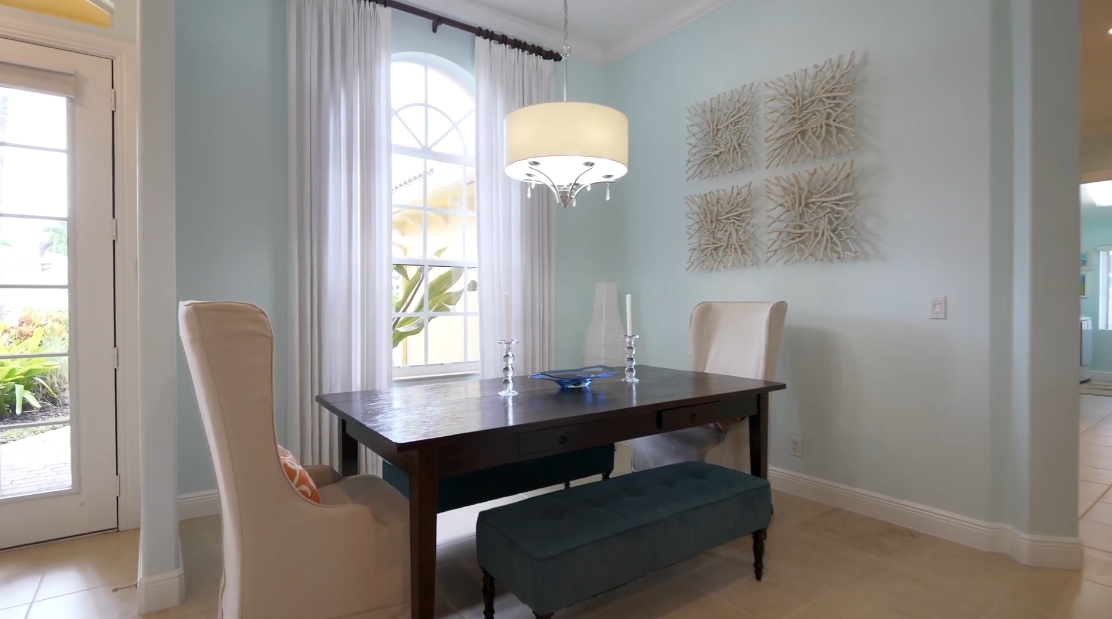 Tour 567 N Cypress Dr, Tequesta, FL vs. 15 Interior Design Photos