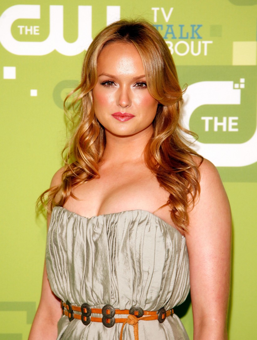 kaylee defer sexy I saw a boy washing his penis at the basin