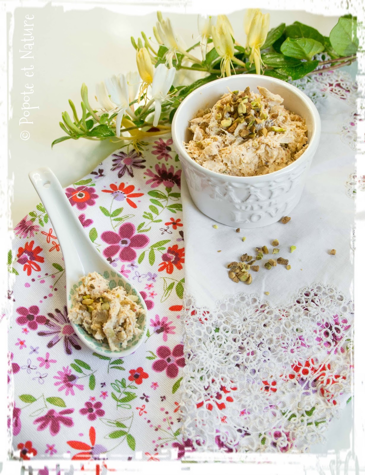 Rillettes de poulet au piment d'Espelette et éclats de pistaches grillées © Popote et Nature