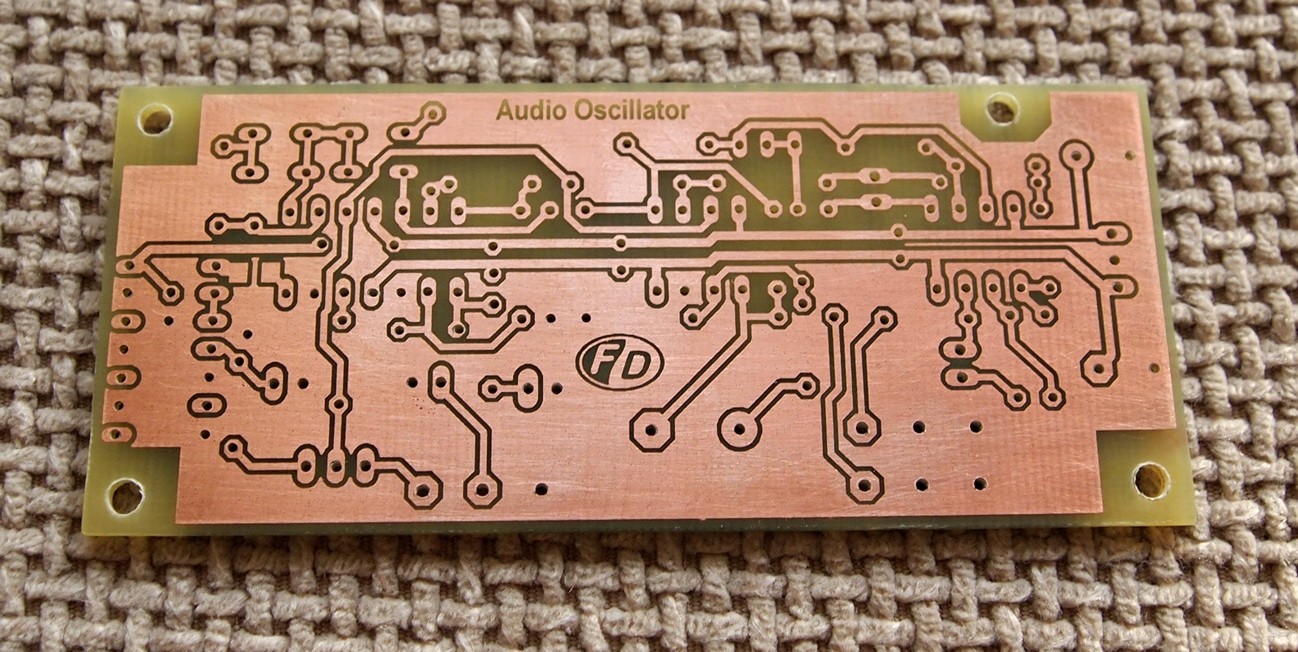DIYfan: Audio Oscillator with Frequency Counter