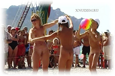  Family nudism - fun contests on a nudist beach for nudists families