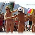 Семейный нудизм - веселые конкурсы на нудистском пляже для семей
нудистов / Family nudism - fun contests on a nudist beach for nudists
families