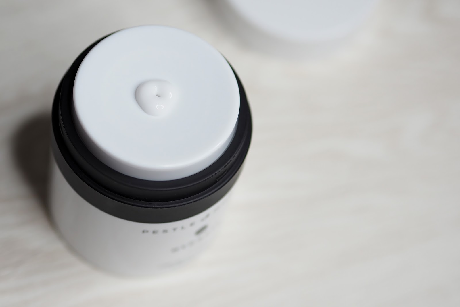 Review Pestle & Mortar Hydrate + Giveaway! The Beauty Informer