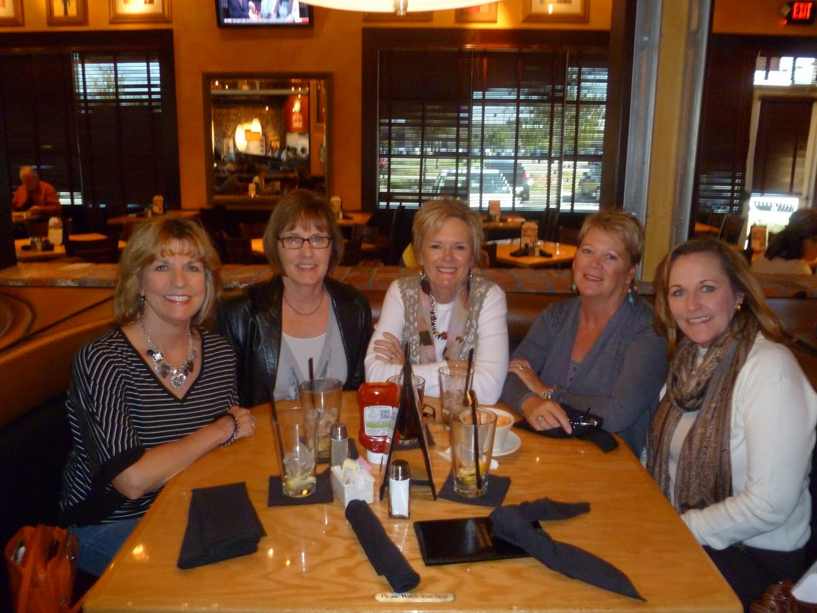 WELCOME : Lunch with the Girls