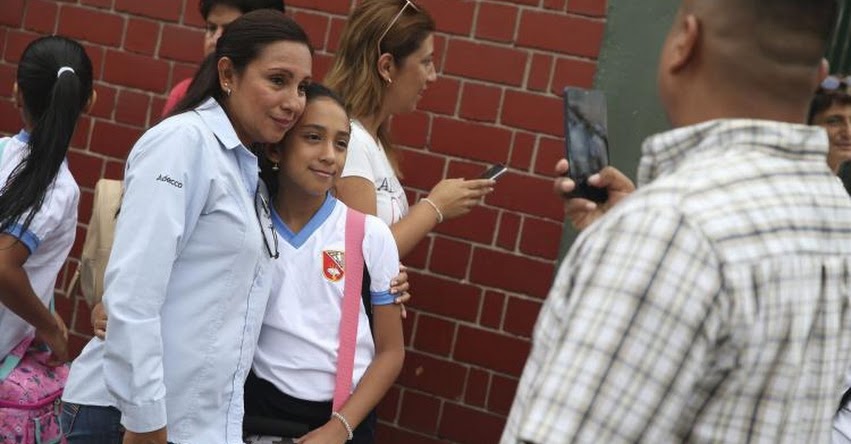 AÑO ESCOLAR 2020: Estudiantes de colegios privados de todo el país volvieron hoy a las aulas AÑO ESCOLAR 2020: Estudiantes de colegios privados de todo el país volvieron hoy a las aulas