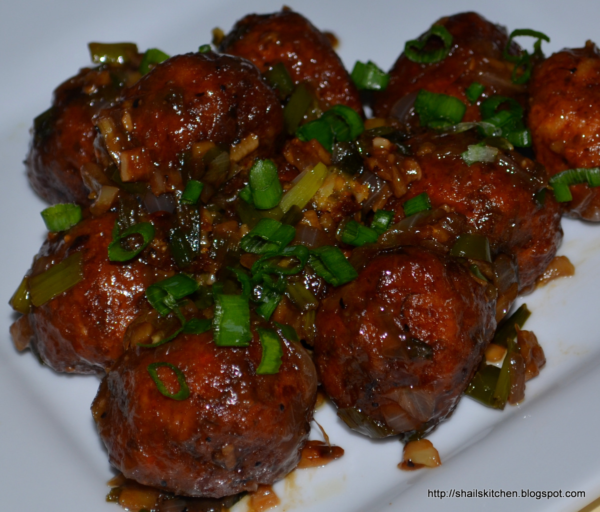 Shail de Cuisine Vegetable Manchurian Dry and Gravy