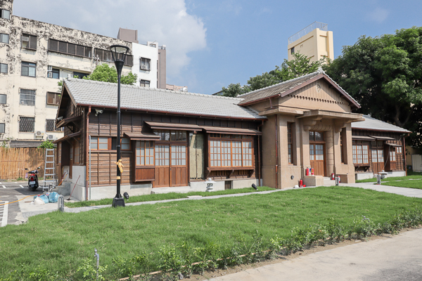 台中烏日警察官吏派出所百年歷史建築，日式木造房屋台中特色警局