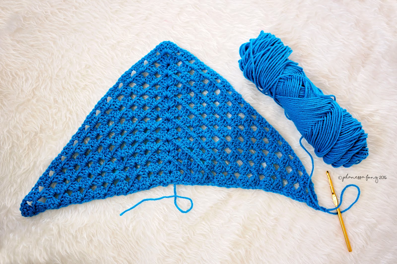 handmade-by-phanessa-crochet-triangle-shawl