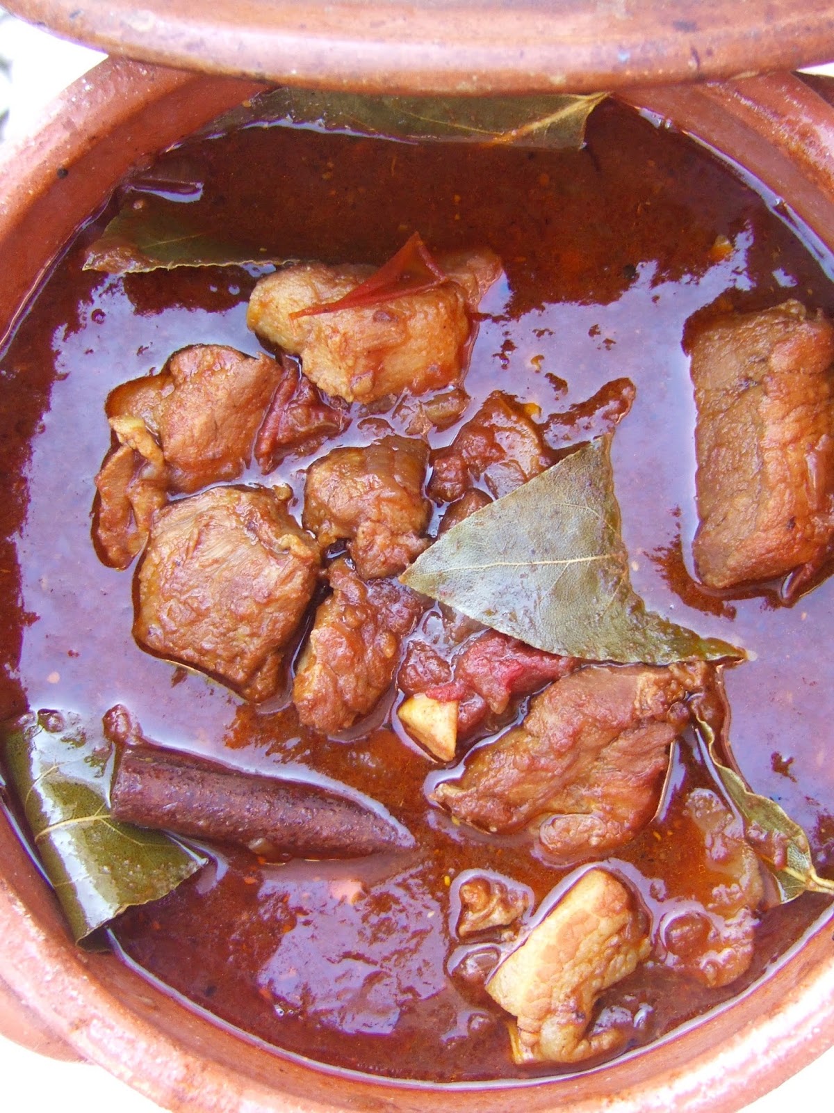 Carne de vinha d'alhos, o anagrama tornase Vindaloo