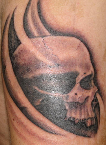 Side view skull tattoo ~ TATTO69