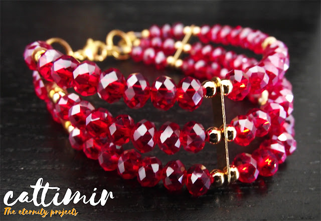 red glass bead bracelet