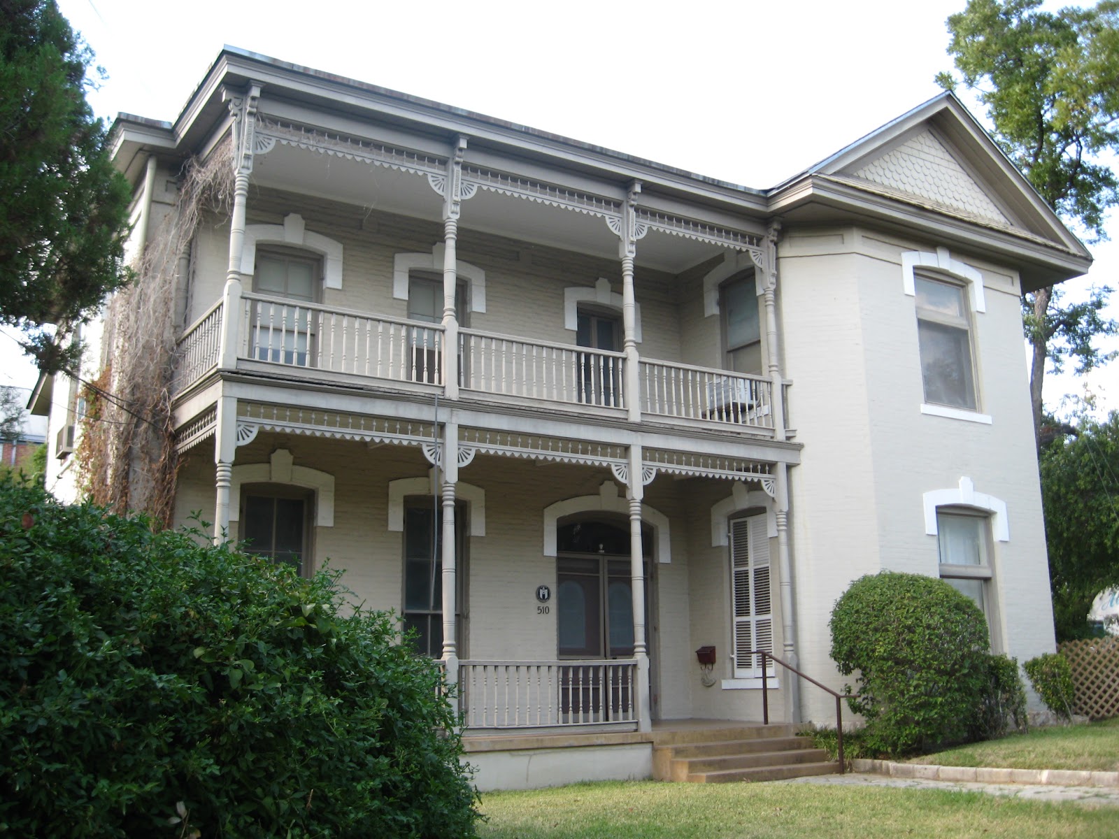 Texas Small Town Adventures Haunted Houses in Austin The Raymond