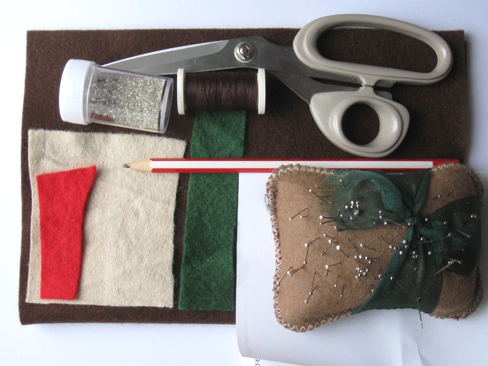 Holloughby Sewing Tuesday Creature Christmas Pudding Outfit.