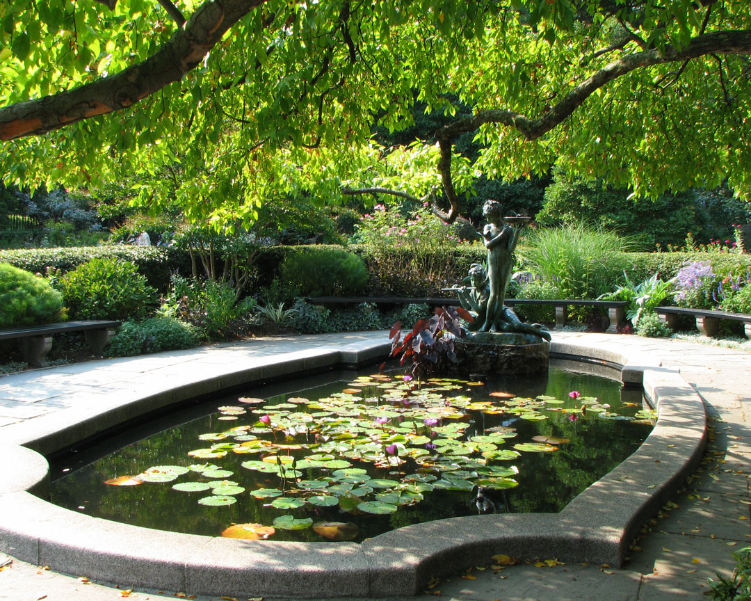 Daily Photo Stream Memorial Fountain