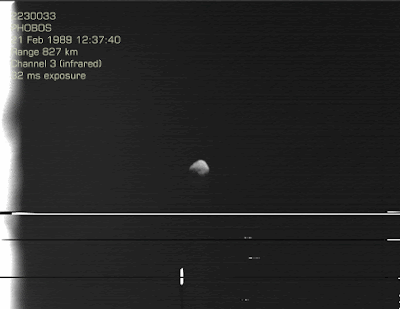 Sequenza di foto all'infrarosso scattate dalla sonda Phobos 2