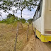 Ônibus estoura pneu dianteiro na estrada vicinal no município de Várzea da Roça