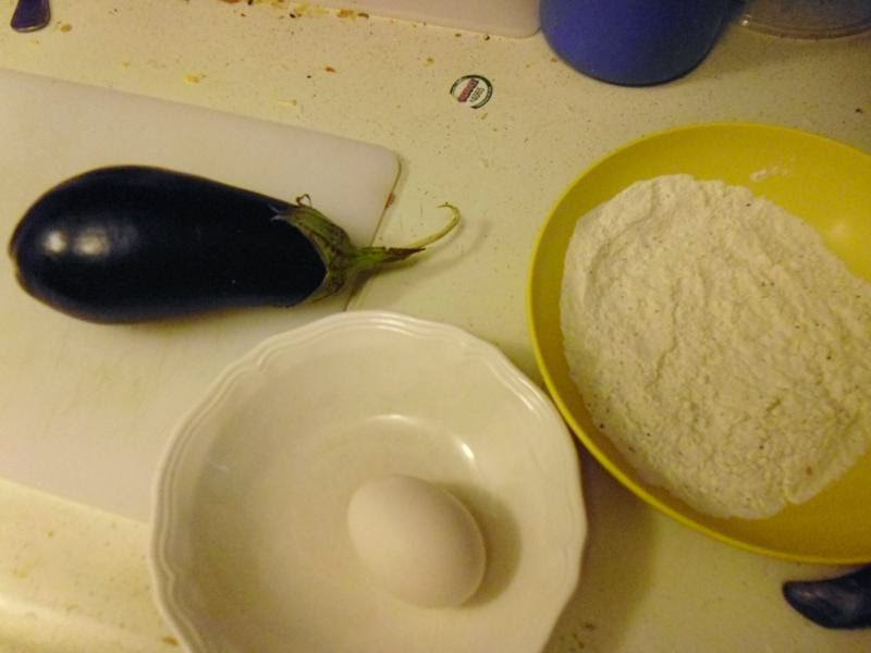 Materials to fry eggplant