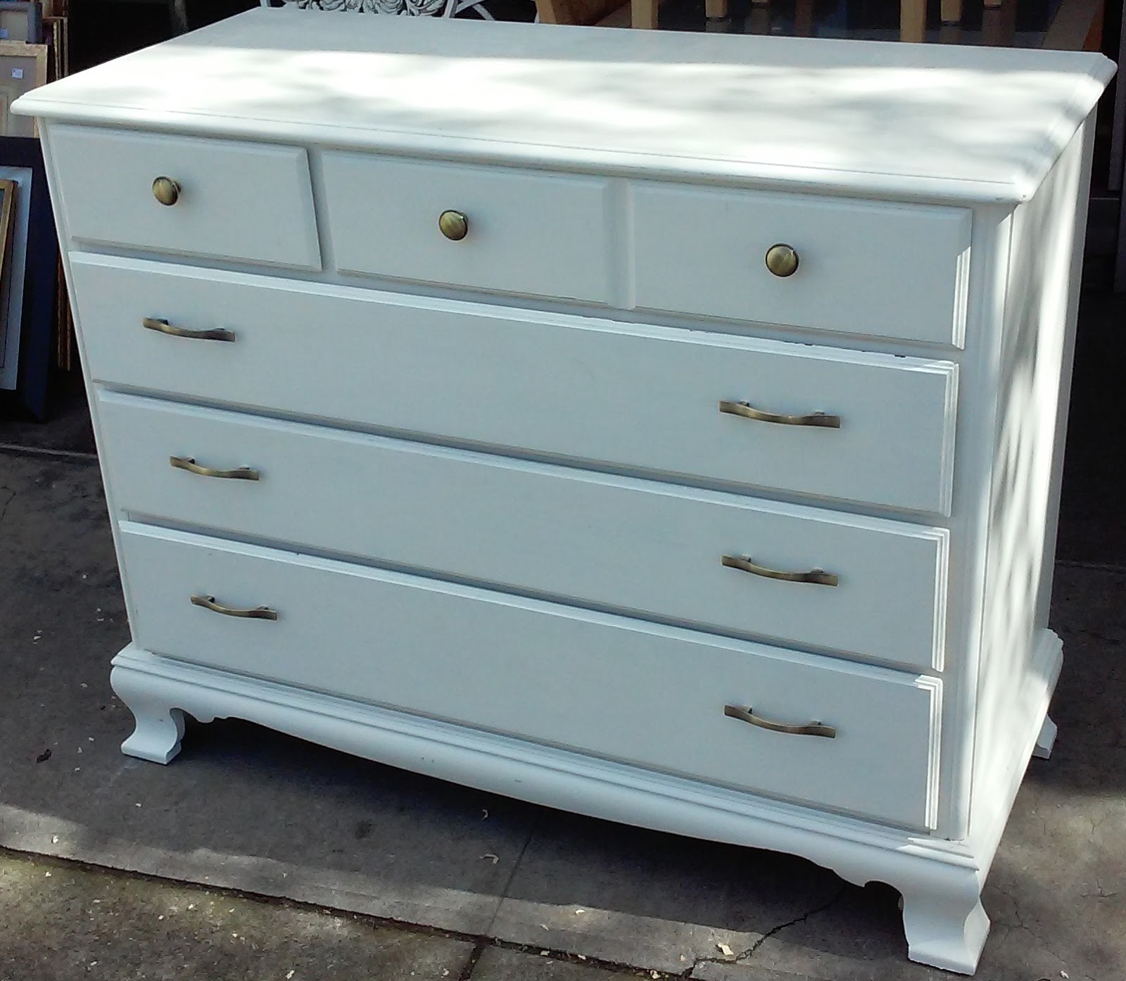 UHURU FURNITURE & COLLECTIBLES SOLD "Hallmark" Shabby Chic 5Drawer Dresser 80
