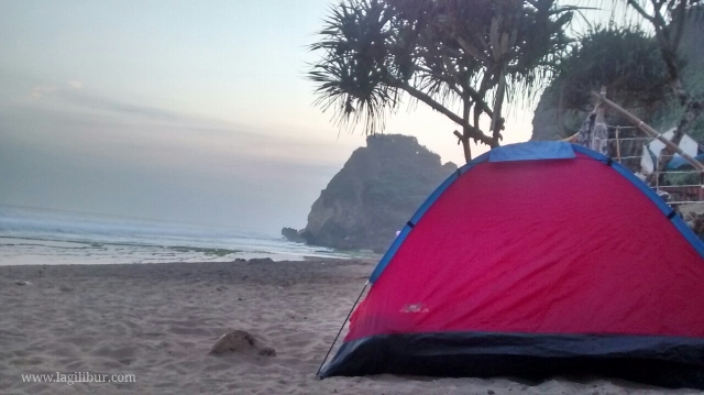 pantai nguyahan gunungkidul