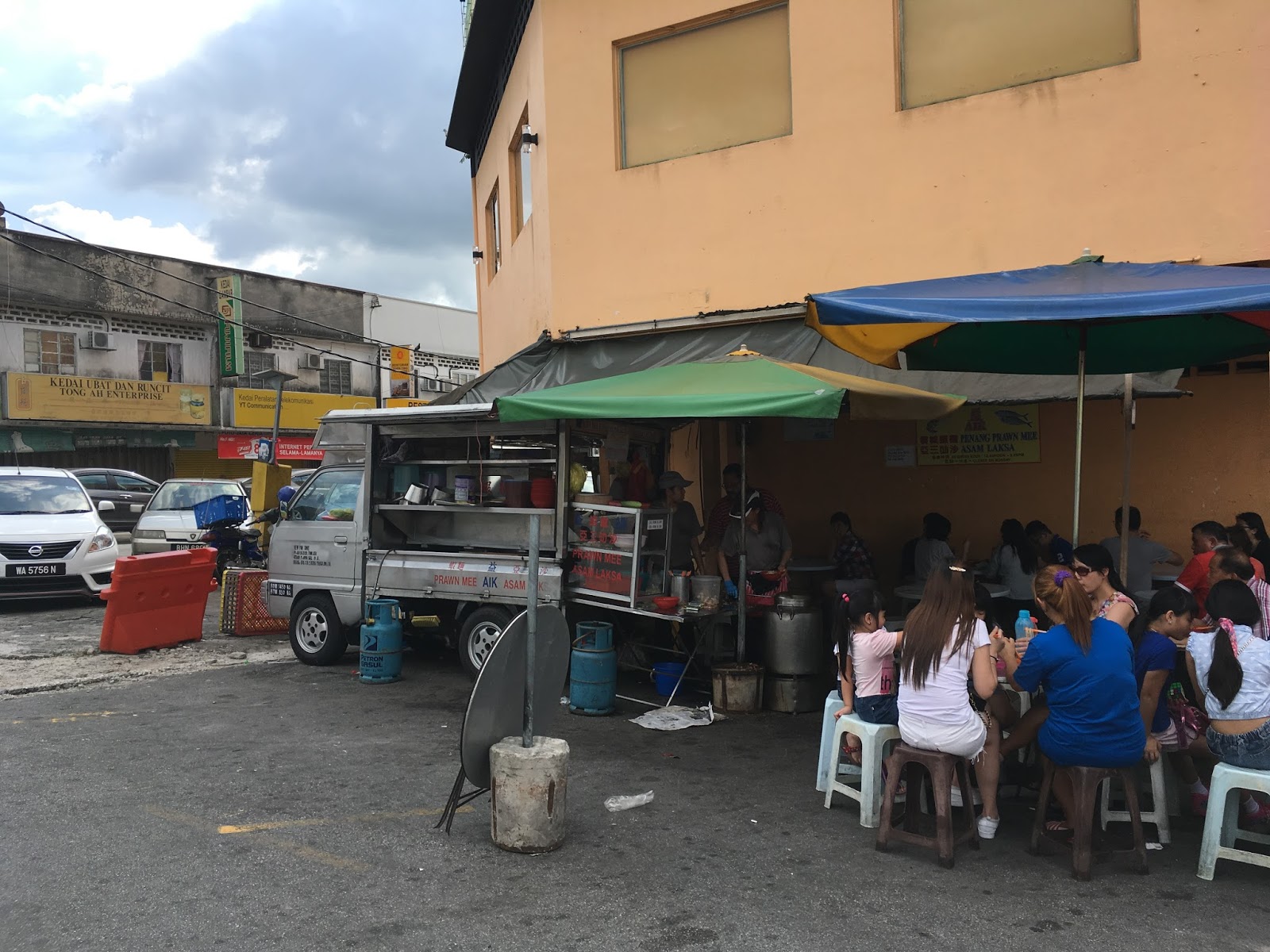 Clumsy Fallen Angel Path Asam Laksa & Tong Sui Separk, Petaling Jaya