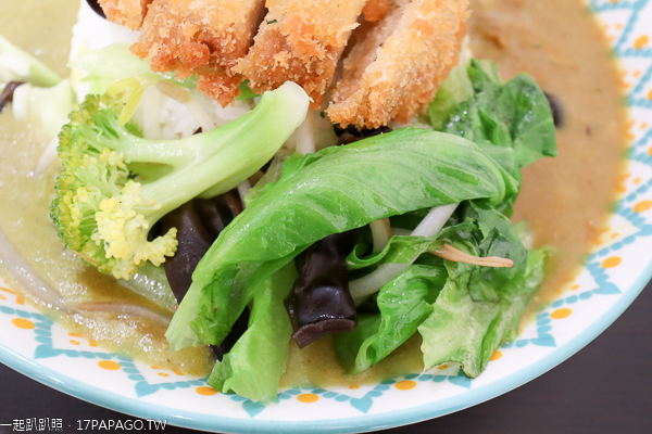 台中太平|嘉。玉澄蔬食|日式丼飯拉麵|泰式綠咖哩太平素食|環境舒適