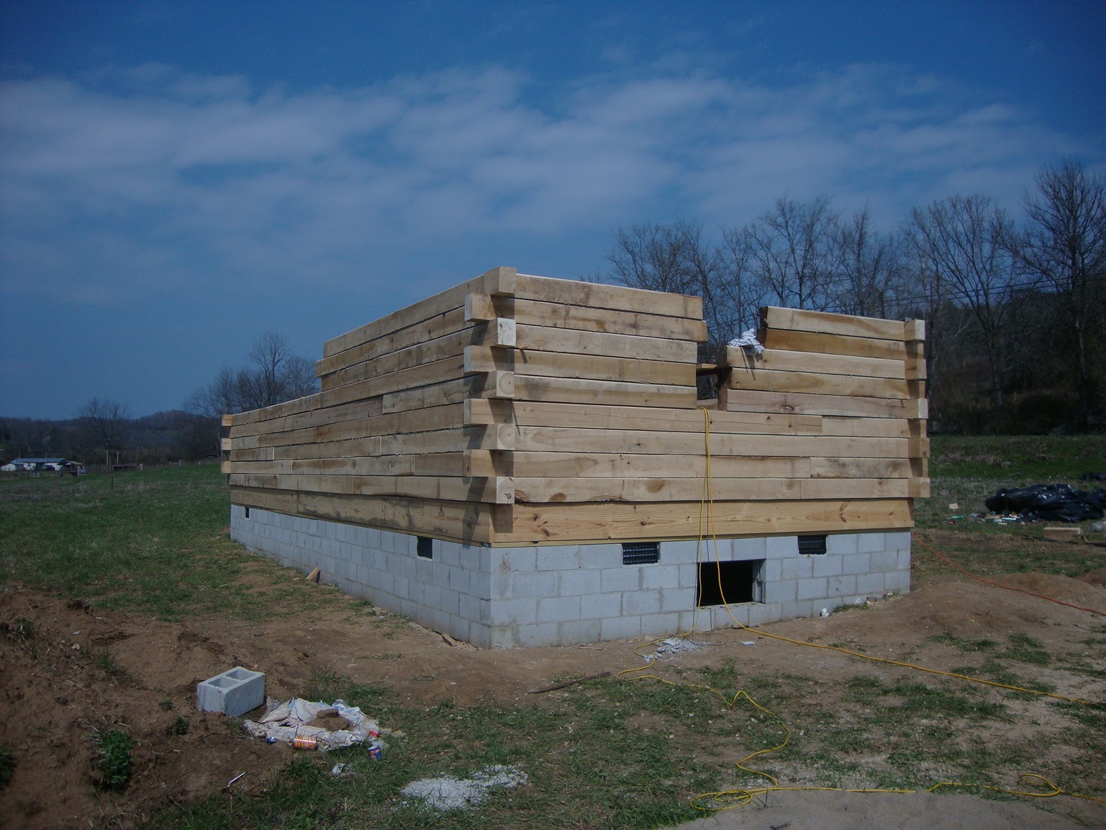 Grizzly Log Homes Rustic log TULIP poplar buildt by PATRIOT LOG HOME BUILDERS